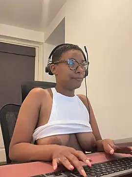 Melia Rayne online show from June 2, 9:55 am