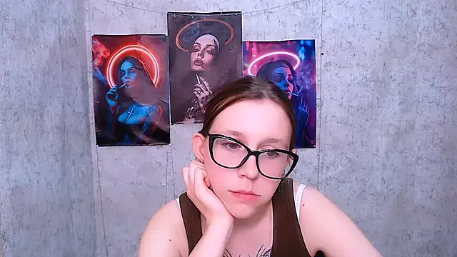 Snapshot of _MiraGold_ chatting on November 13, 3:55 pm MiraGold online show from November 13, 3:55 pm