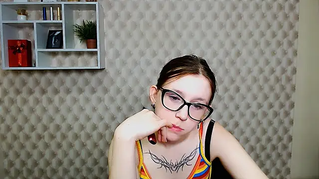 Snapshot of _MiraGold_ chatting on November 14, 7:18 am MiraGold online show from November 14, 7:18 am