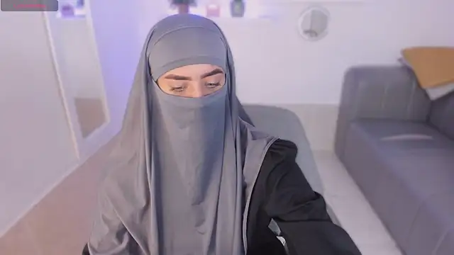 Snapshot of salma_arabicc chatting on October 15, 4:12 am salma arabicc online show from October 15, 4:12 am