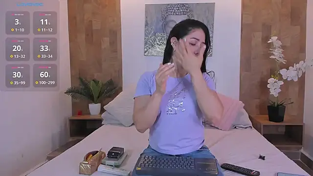 isabella winkler online show from March 29, 10:59 am