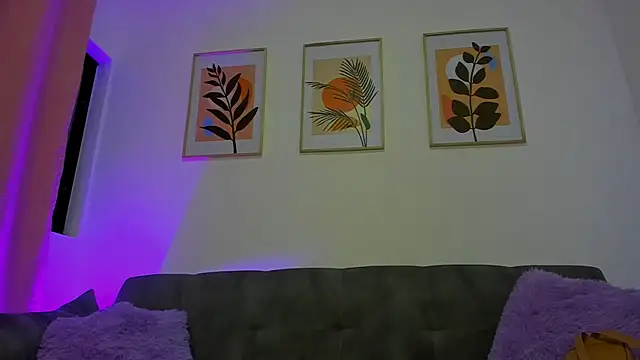 gaaby foxx online show from December 2, 1:39 pm