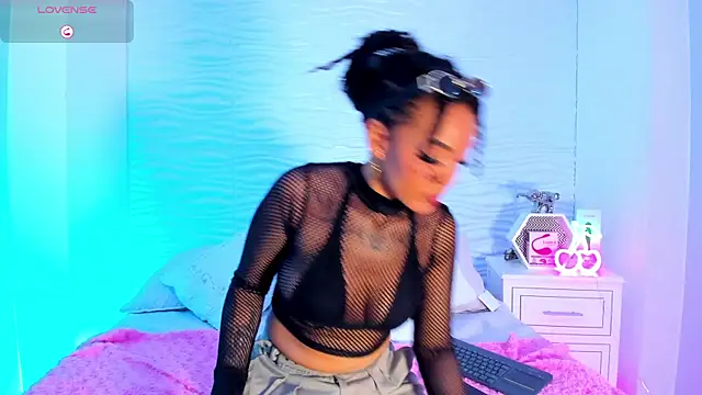 SarahLynn7 online show from March 9, 8:31 pm