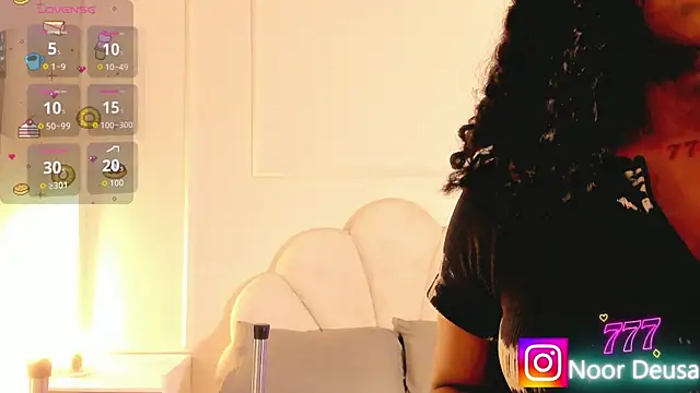 Candaceoweens online show from March 31, 3:41 am