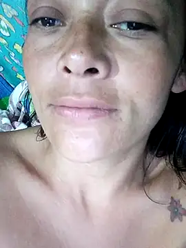 Snapshot of sarayulith chatting on June 13, 1:20 pm sarayulith online show from June 13, 1:20 pm