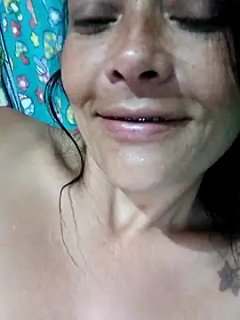 Snapshot of sarayulith chatting on July 2, 12:55 pm sarayulith online show from July 2, 12:55 pm