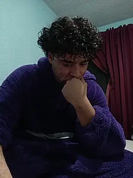 Snapshot of DocPepino chatting on November 5, 4:23 am DocPepino online show from November 5, 4:23 am