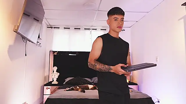 ErosKhaos online show from March 8, 8:46 pm