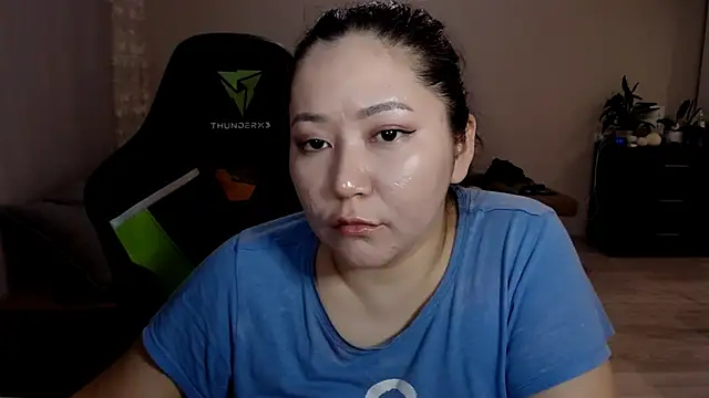 Snapshot of LisaAsianFlower chatting on March 20, 2:42 pm LisaAsianFlower online show from March 20, 2:42 pm