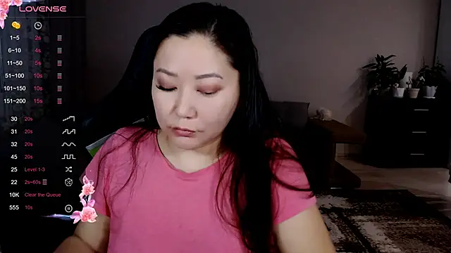 Snapshot of LisaAsianFlower chatting on October 10, 1:04 am LisaAsianFlower online show from October 10, 1:04 am