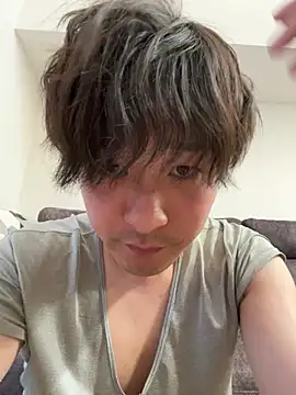 Snapshot of waka3232 chatting on May 19, 9:37 am waka3232 online show from May 19, 9:37 am