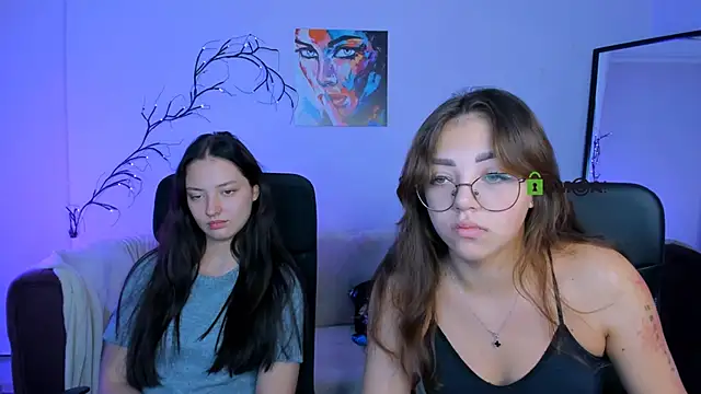 kiki swan online show from October 3, 5:59 am