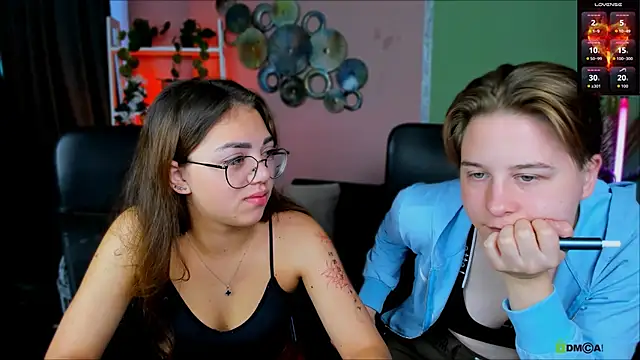 kiki swan online show from October 6, 5:49 am