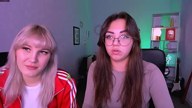 kiki swan online show from December 15, 6:50 am