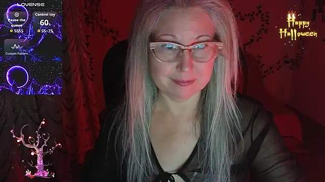 Wane Witch online show from October 31, 8:43 pm