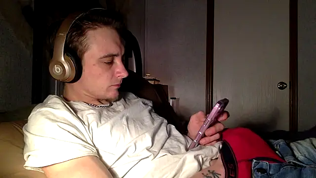 Ilovepussy1911 online show from February 8, 8:45 pm