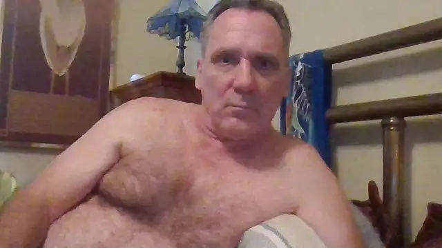 Snapshot of HunkofRock chatting on July 6, 3:03 pm HunkofRock online show from July 6, 3:03 pm