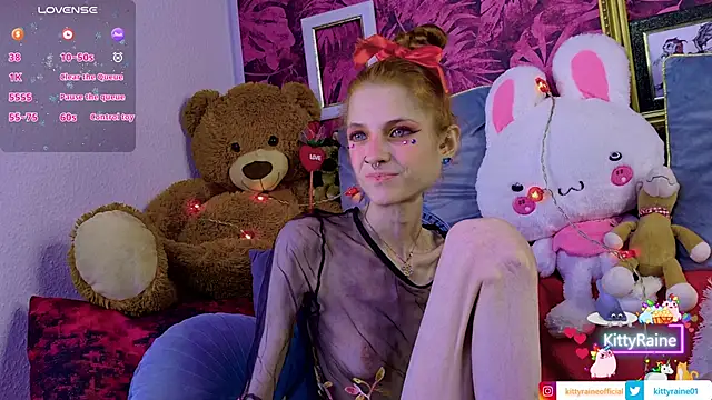 Snapshot of KittyRaine chatting on June 16, 11:24 am KittyRaine online show from June 16, 11:24 am