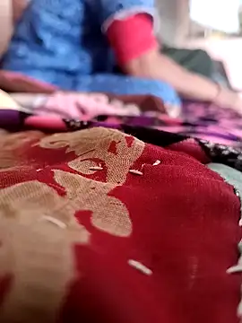 Snapshot of adp-007 chatting on February 13, 4:19 am adp-007 online show from February 13, 4:19 am