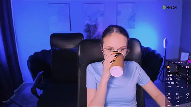 mona cloud online show from November 23, 12:10 am