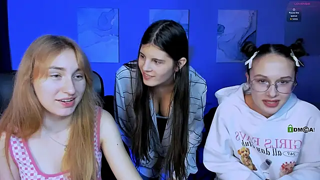 mona cloud online show from November 29, 8:01 pm