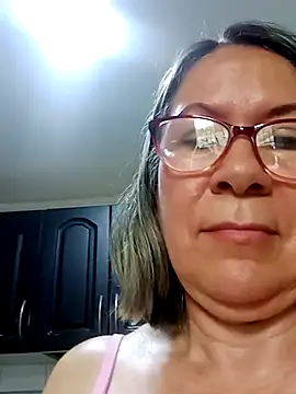 Snapshot of victoria_wayne chatting on March 10, 12:48 pm victoria wayne online show from March 10, 12:48 pm