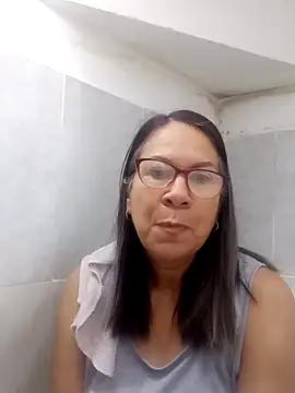 Snapshot of victoria_wayne chatting on October 5, 9:07 am victoria wayne online show from October 5, 9:07 am