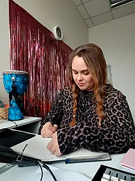 Juicy PeachLux online show from November 27, 6:48 am