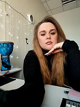 Juicy PeachLux online show from February 6, 7:34 am