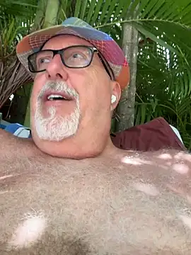 superbearboss online show from May 22, 5:51 pm