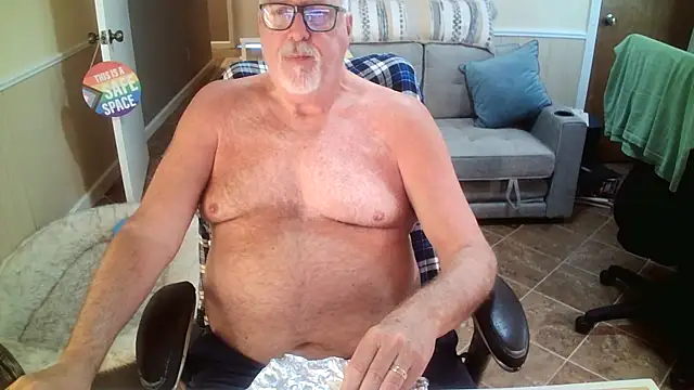 superbearboss online show from June 3, 4:23 pm