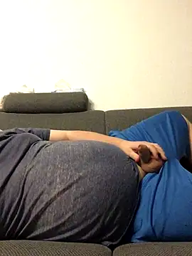 Snapshot of Derbaer1990 chatting on November 6, 8:21 pm Derbaer1990 online show from November 6, 8:21 pm