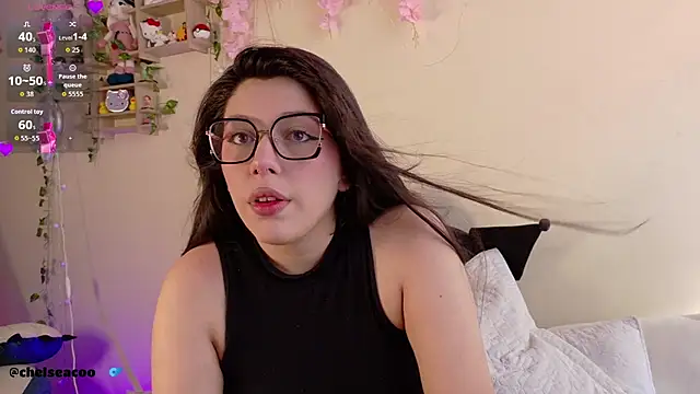 chelsea  coo online show from December 2, 6:03 pm