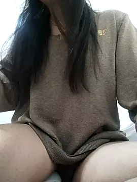 saraaxx1 online show from March 21, 8:23 pm