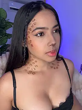  Emily Thompson  online show from October 30, 2:02 am