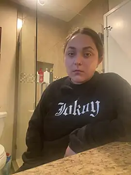 Snapshot of sexy_milfbell chatting on March 7, 6:43 pm sexy milfbell online show from March 7, 6:43 pm