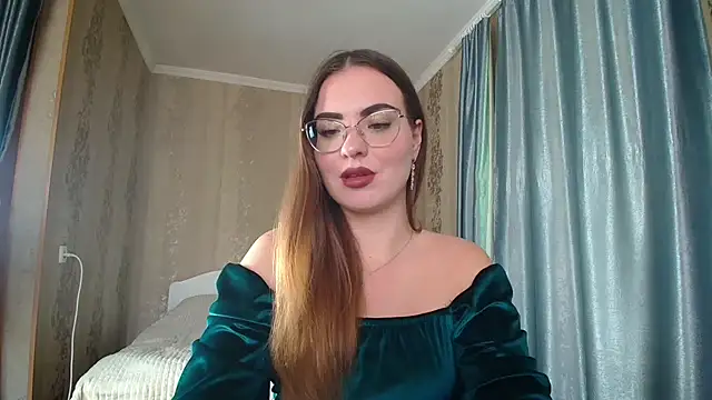 Snapshot of Leila_Kissyu chatting on October 3, 12:02 pm Leila Kissyu online show from October 3, 12:02 pm