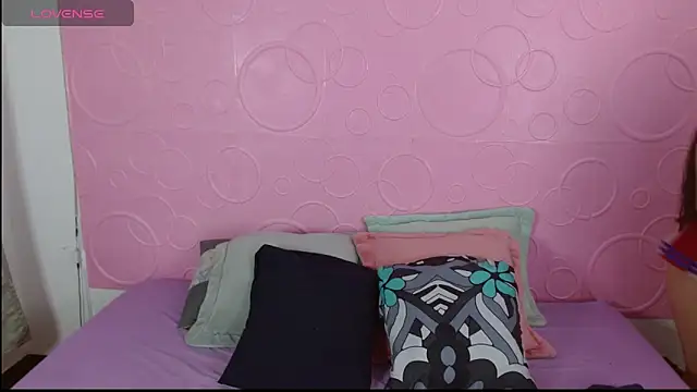 Snapshot of tatis_celis chatting on March 17, 1:50 pm tatis celis online show from March 17, 1:50 pm