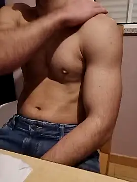 LucianDraven online show from March 5, 11:49 pm