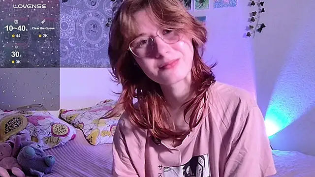Snapshot of Cute_Cate404 chatting on October 9, 2:20 am Cute Cate404 online show from October 9, 2:20 am