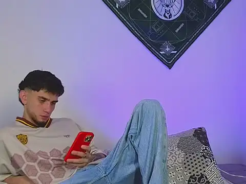 Snapshot of samevansx_ chatting on October 4, 1:09 pm samevansx online show from October 4, 1:09 pm