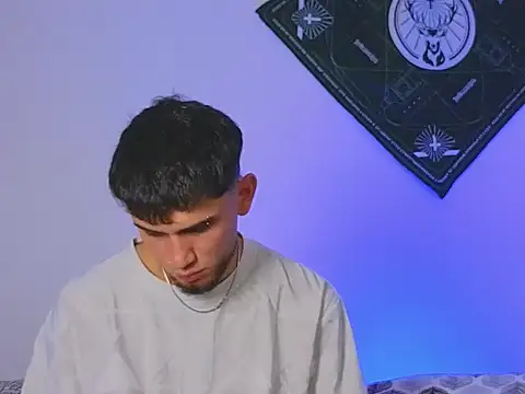 Snapshot of samevansx_ chatting on October 23, 9:57 pm samevansx online show from October 23, 9:57 pm