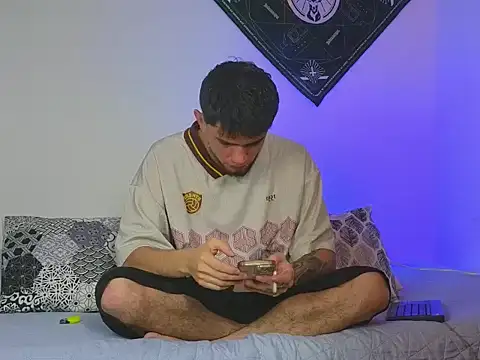 Snapshot of samevansx_ chatting on October 27, 2:43 pm samevansx online show from October 27, 2:43 pm