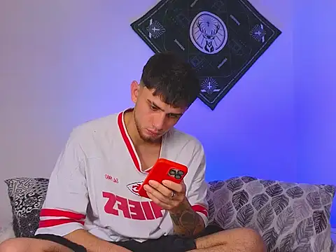 Snapshot of samevansx_ chatting on November 16, 6:02 pm samevansx online show from November 16, 6:02 pm