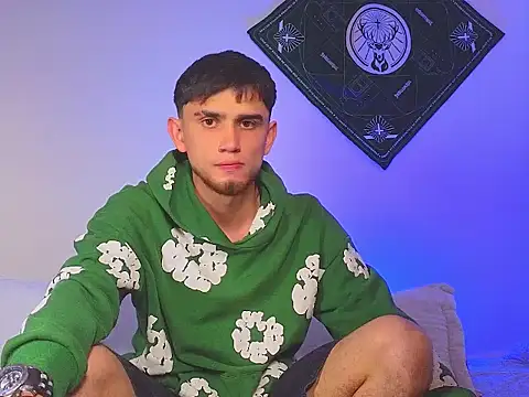 Snapshot of samevansx_ chatting on November 24, 6:18 pm samevansx online show from November 24, 6:18 pm