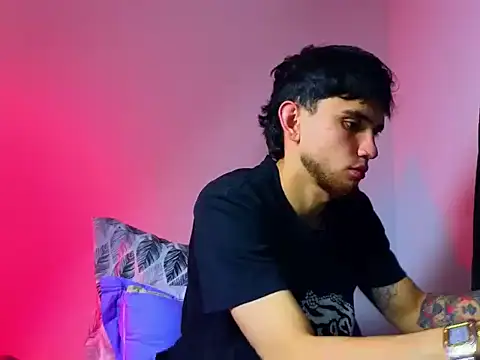 Snapshot of samevansx_ chatting on December 18, 11:55 pm samevansx online show from December 18, 11:55 pm