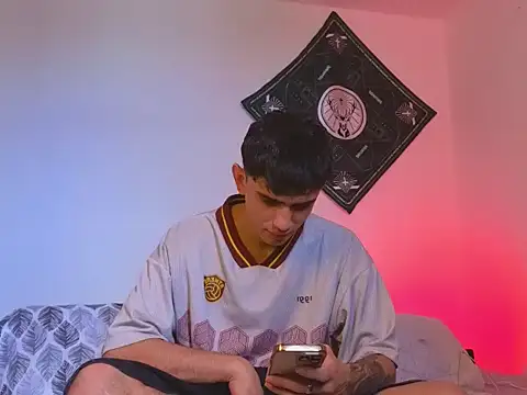 Snapshot of samevansx_ chatting on January 7, 3:58 pm samevansx online show from January 7, 3:58 pm