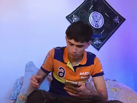 Snapshot of samevansx_ chatting on January 9, 7:26 pm samevansx online show from January 9, 7:26 pm