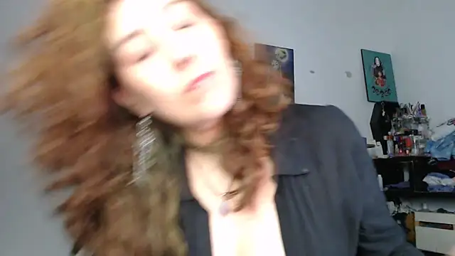 Snapshot of Luz_delunaa chatting on April 1, 4:02 am Luz delunaa online show from April 1, 4:02 am