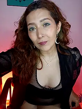 Snapshot of Luz_delunaa chatting on May 14, 4:52 am Luz delunaa online show from May 14, 4:52 am